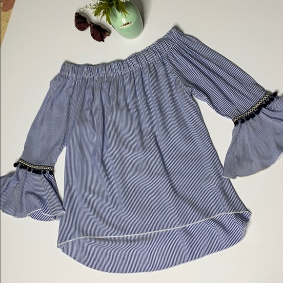 kay Celine Tops - Off the shoulder boho hi-low top size large